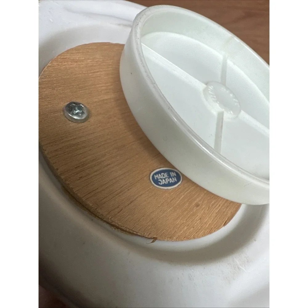 Porcelain Doves Music‎ Box Vintage Made In Japan 7 Inches Rotates WORKS